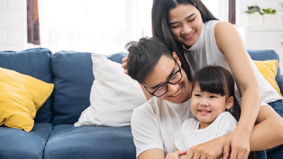 cara menghormati orang tua di rumah