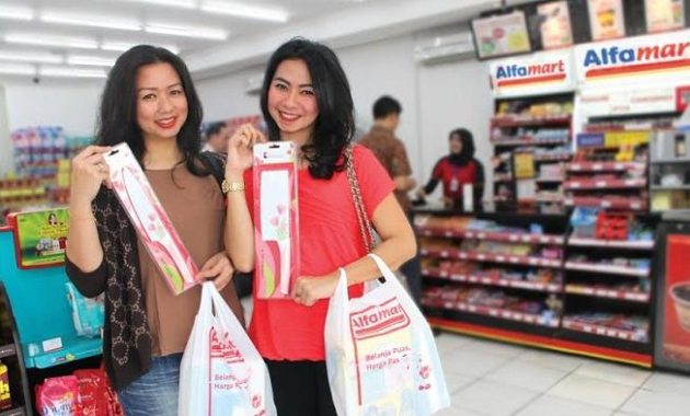 keuntungan belanja di Alfamart