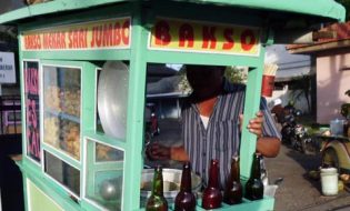 cara memilih tempat yang strategis untuk jualan bakso